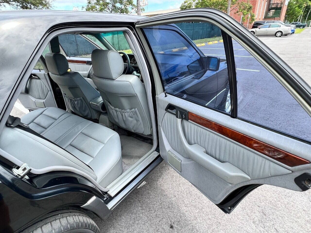 1994 Mercedes-Benz E-Class  - $12,900