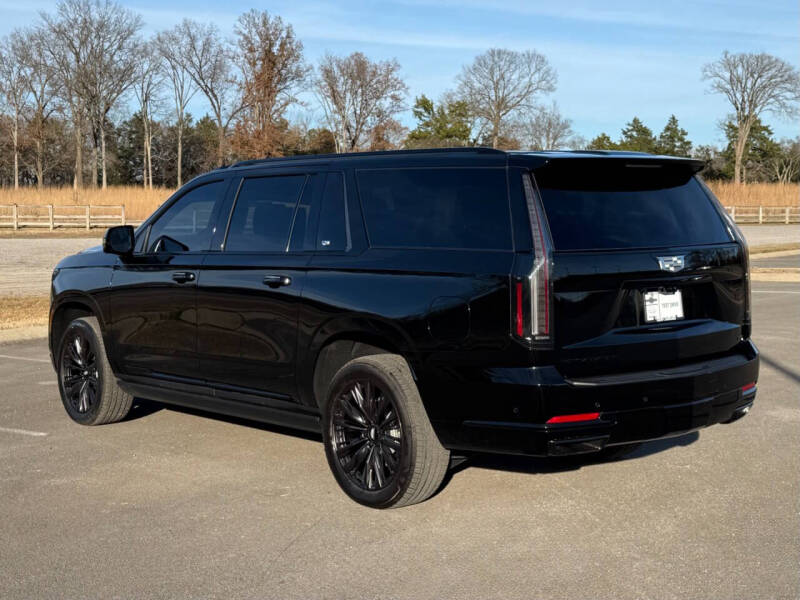 2025 Cadillac Escalade ESV Sport