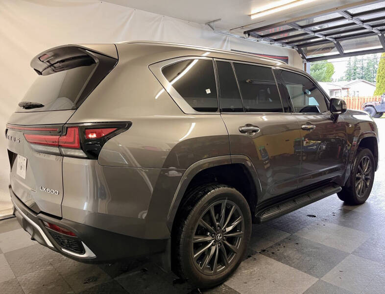 2024 Lexus LX 600 F SPORT Handling