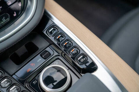 2021 Aston Martin DBX