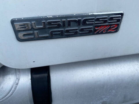 2005 Freightliner M2 106