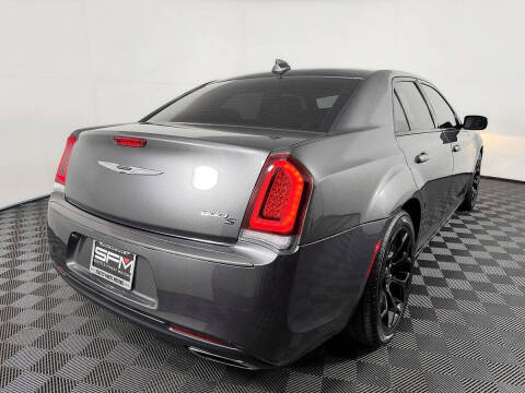 2017 Chrysler 300