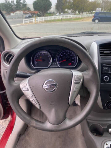 2015 Nissan Versa 1.6 SV