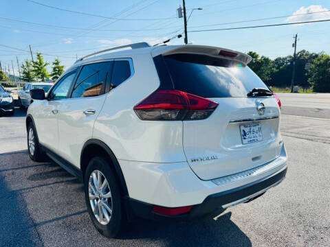 2017 Nissan Rogue SV