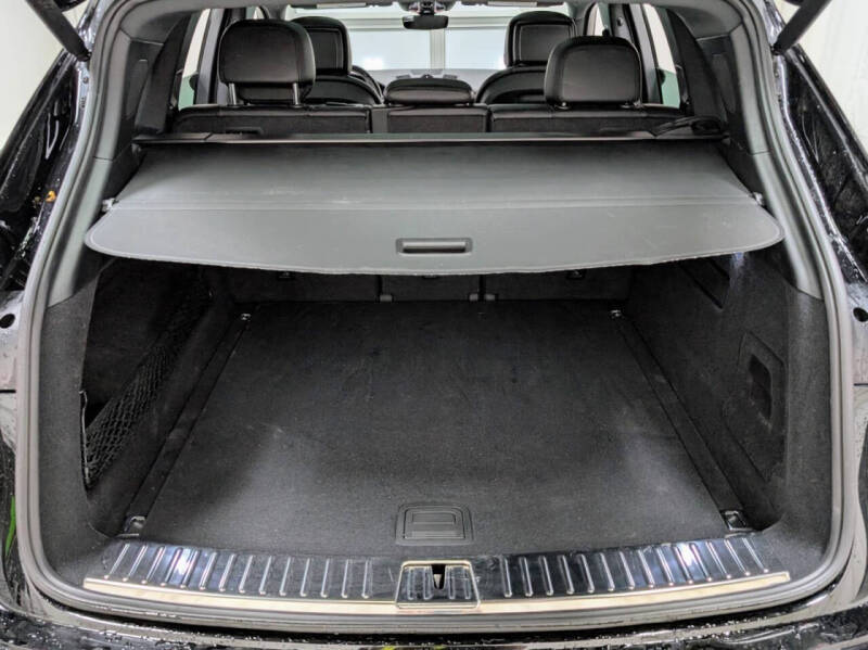 2022 Porsche Cayenne Platinum Edition