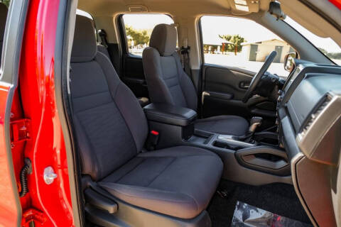 2022 Nissan Frontier S