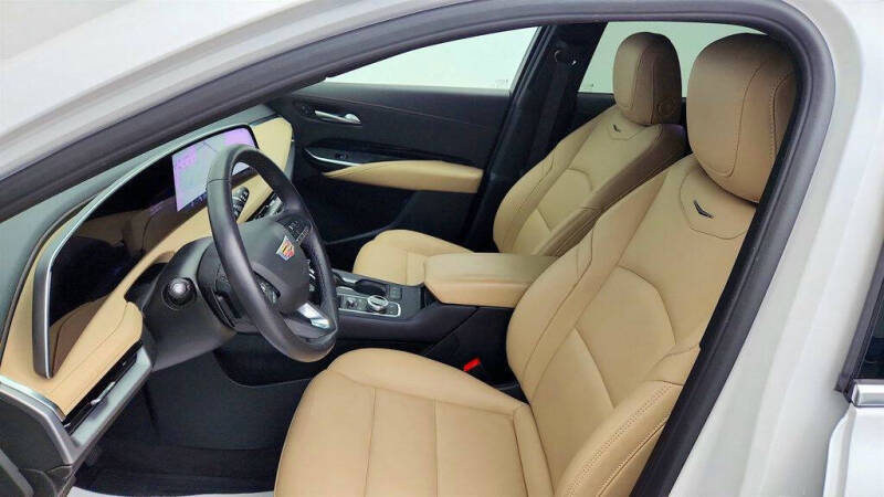2024 Cadillac XT4 Luxury