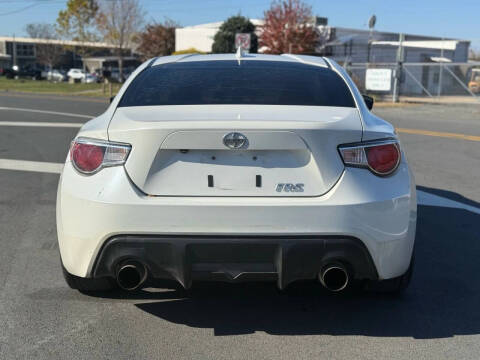 2016 Scion FR-S