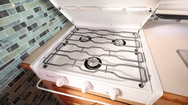 2004 Ford E-Series E-450 SD