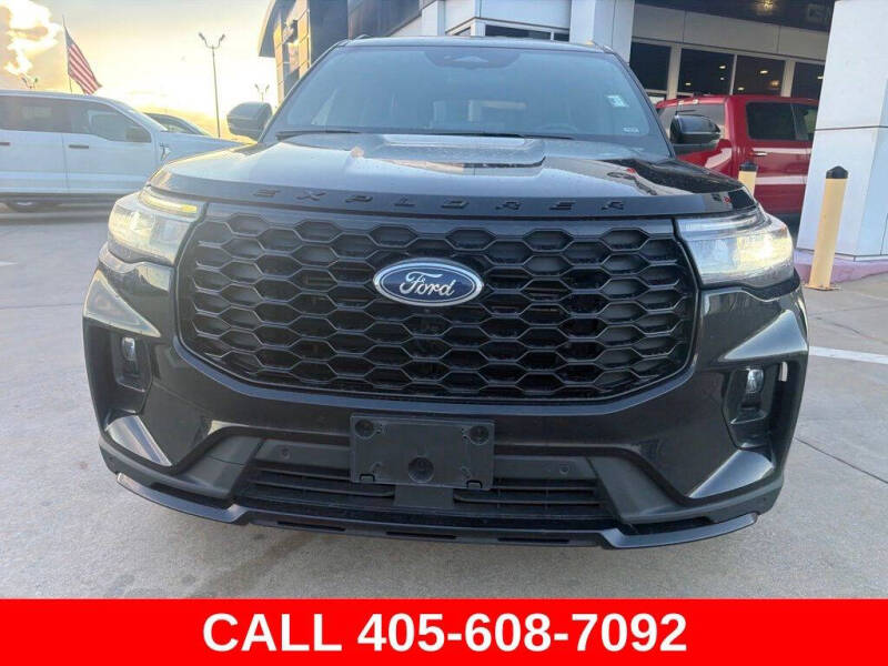 2025 Ford Explorer ST-Line
