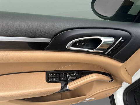 2014 Porsche Cayenne Platinum