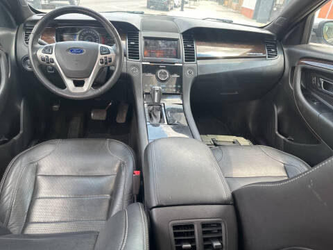 2015 Ford Taurus Limited