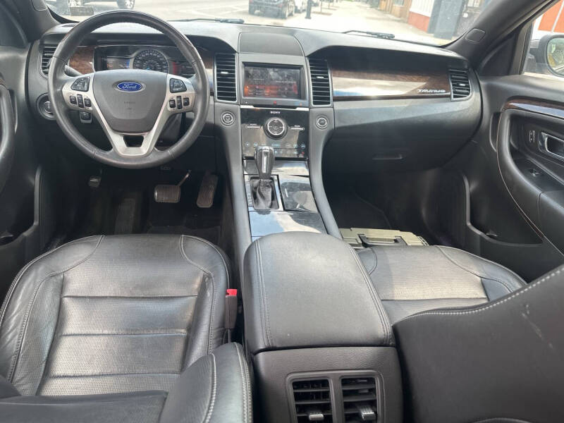 2015 Ford Taurus Limited