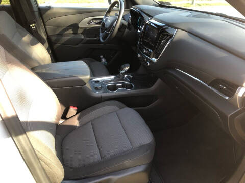 2022 Chevrolet Traverse LT Cloth