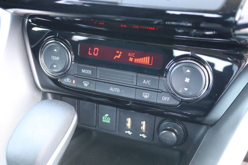 2025 Mitsubishi Eclipse Cross LE