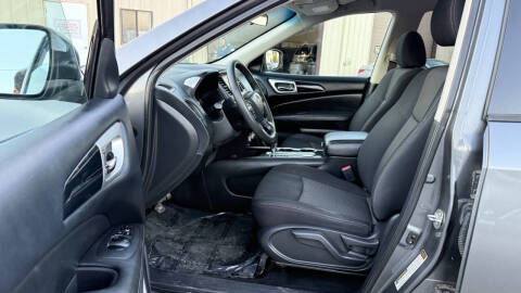 2019 Nissan Pathfinder S