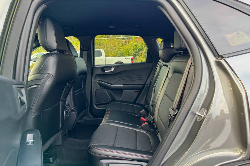 2025 Ford Escape ST-Line Select