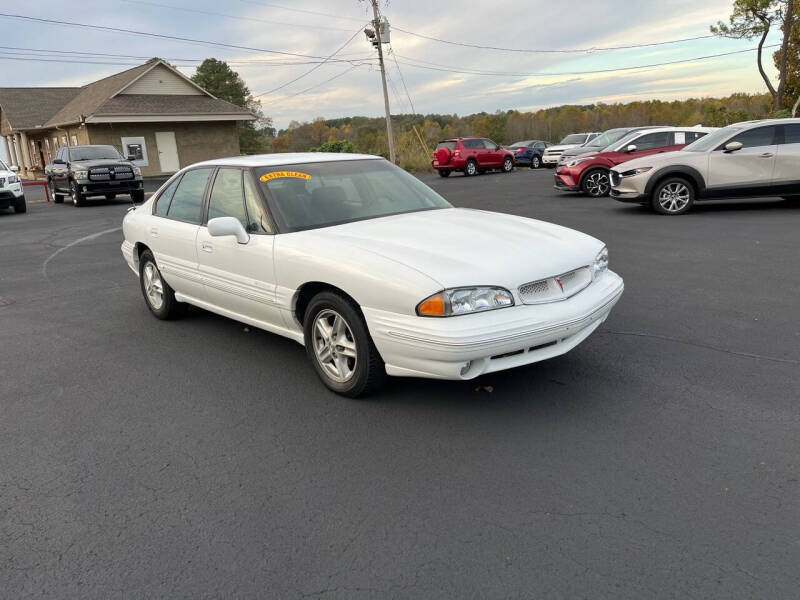 1999 Pontiac Bonneville SE photo 3