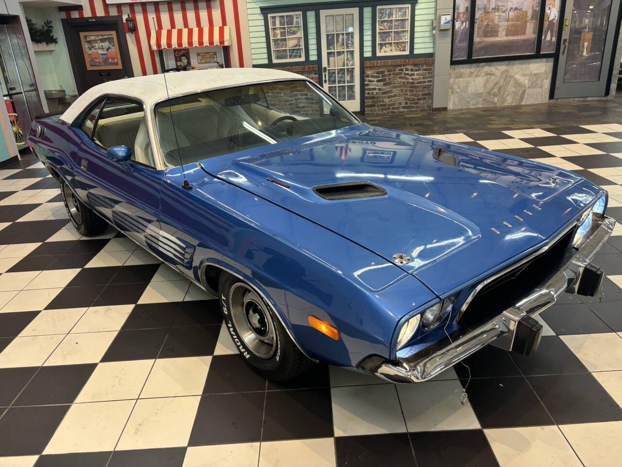 1973 Dodge Challenger 2