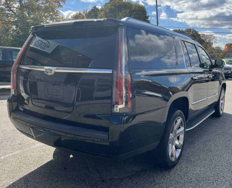 2019 Cadillac Escalade ESV Luxury