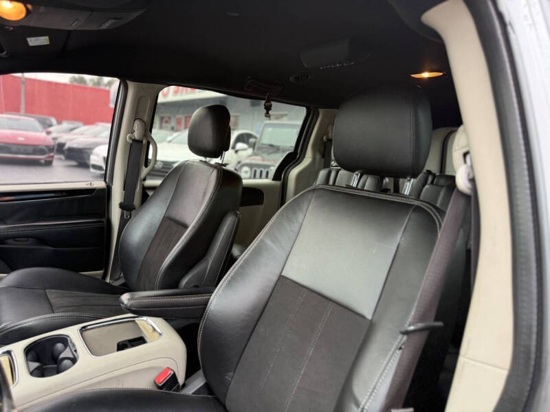2020 Dodge Grand Caravan SXT