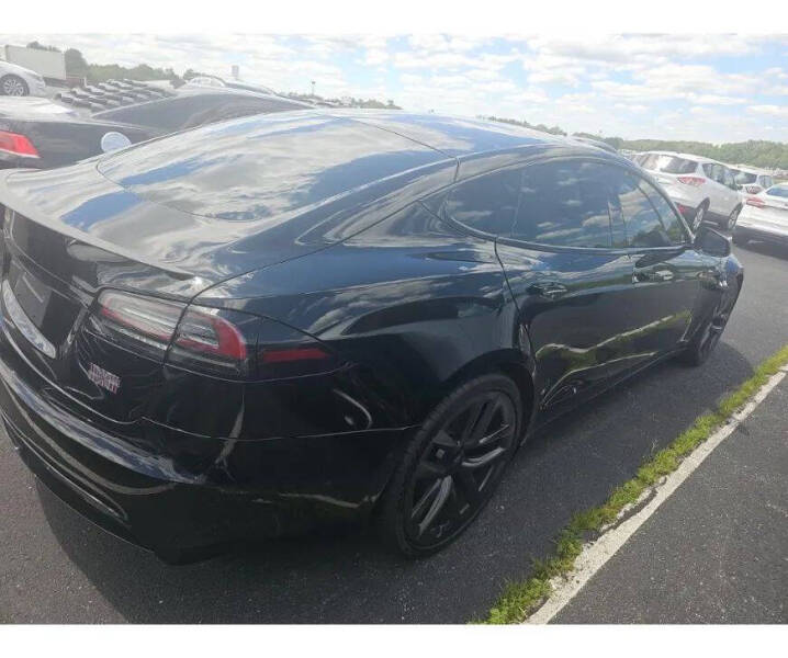 2022 Tesla Model S Plaid