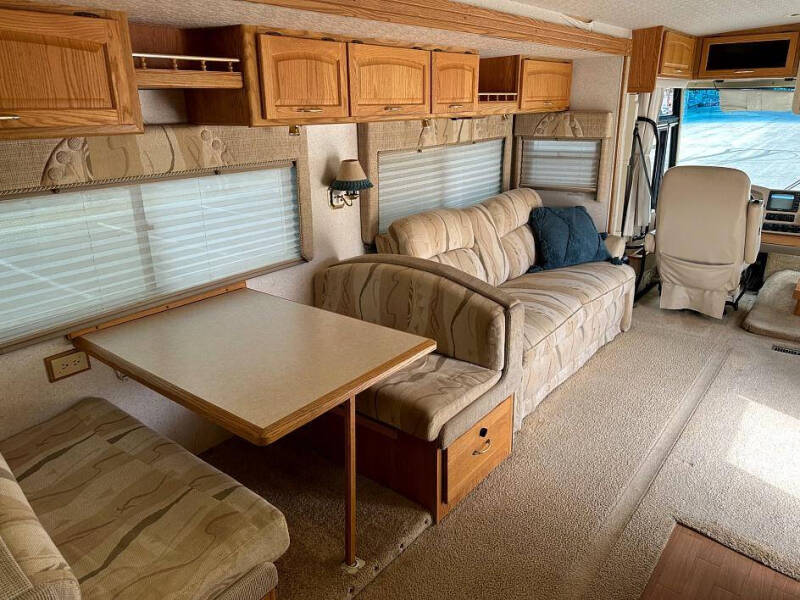2002 Workhorse W22