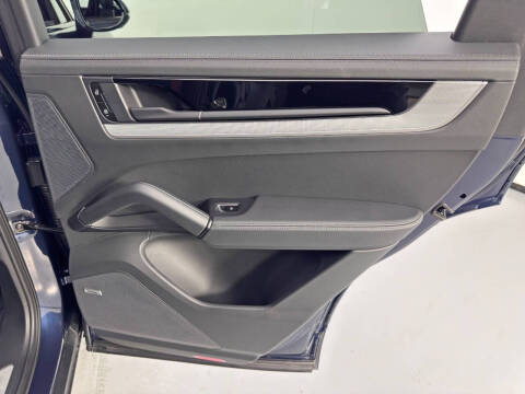 2025 Porsche Cayenne S