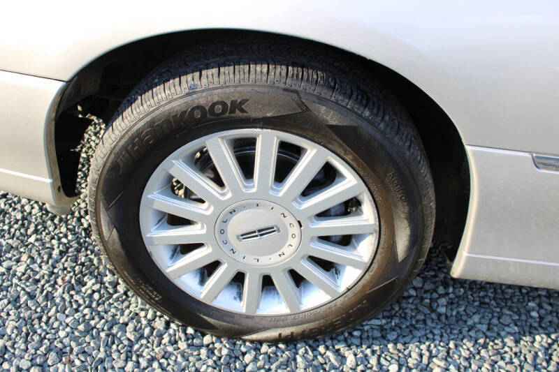 2005 Lincoln Town Car Signature