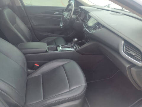 2018 Buick Regal Sportback Essence