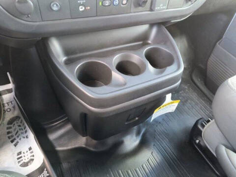 2025 Chevrolet Express 3500