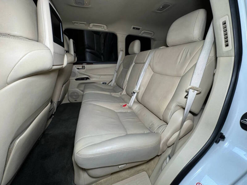 2013 Lexus LX 570