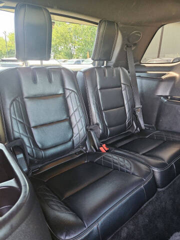 2017 Ford Explorer Platinum