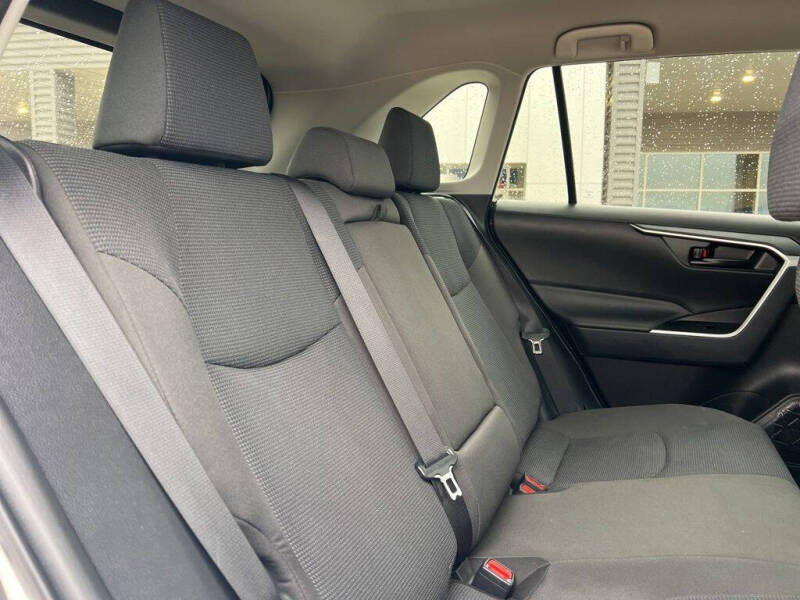 2025 Toyota RAV4 Hybrid LE