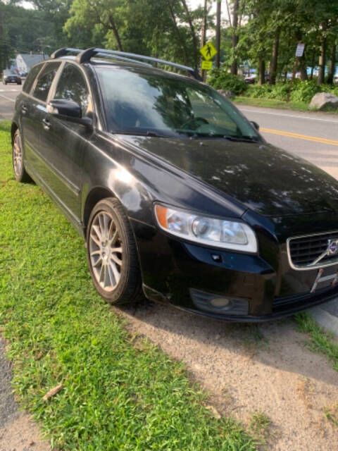 2009 Volvo V50 for sale at Stateside Auto Sales And Repair in Roslindale, MA