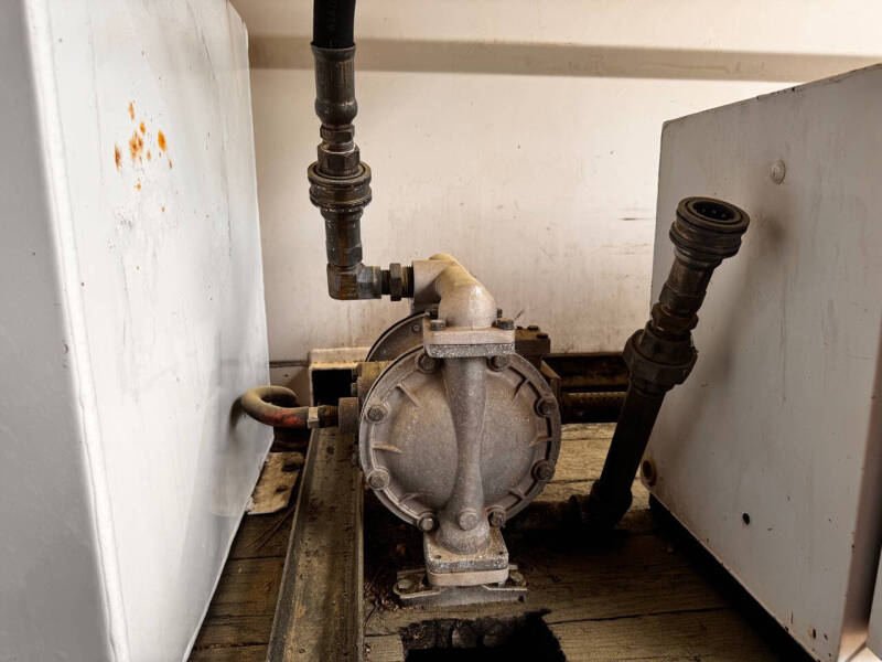 1999 Freightliner FL70