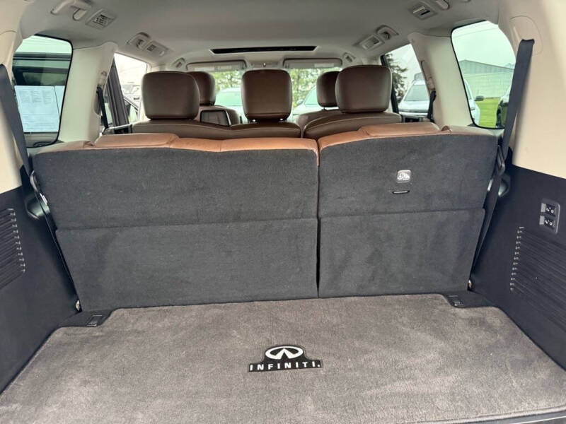 2022 Infiniti QX80 Luxe