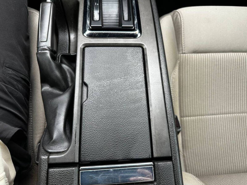 2012 Ford Mustang V6