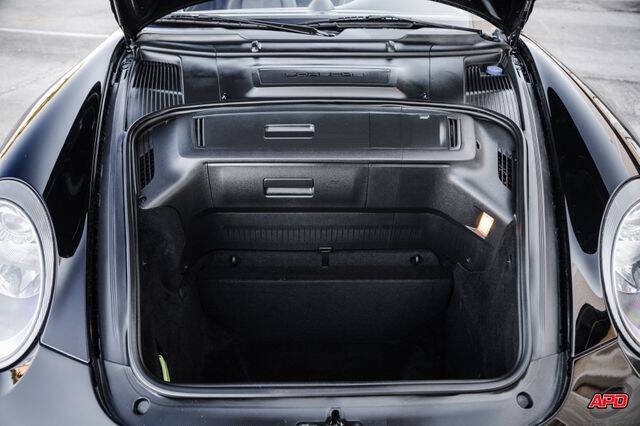 2005 Porsche 911 Carrera