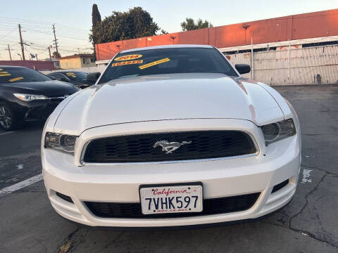 2014 Ford Mustang V6