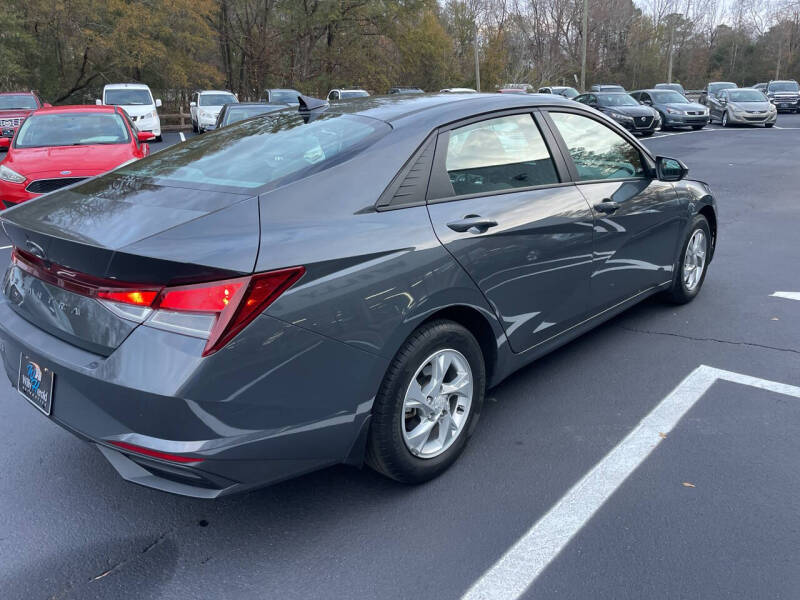 2023 Hyundai Elantra SE