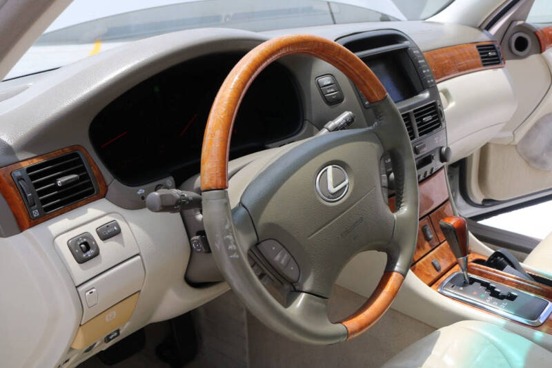 2001 Lexus LS 430