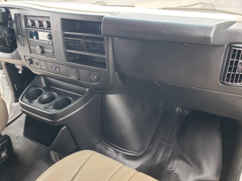 2023 GMC Savana 2500