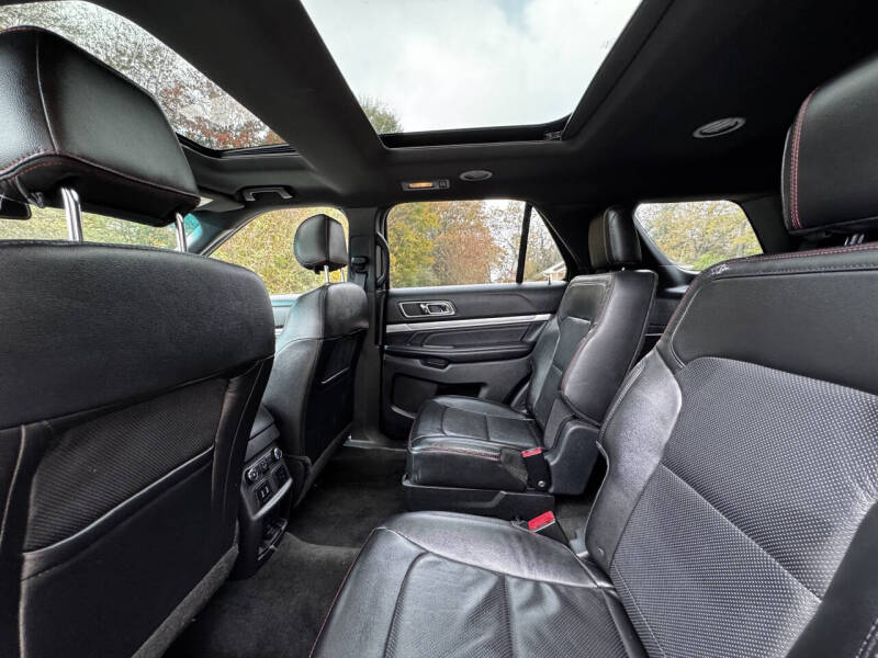 2017 Ford Explorer Sport