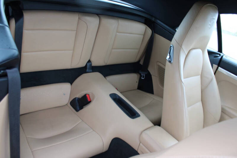 2018 Porsche 911 Carrera