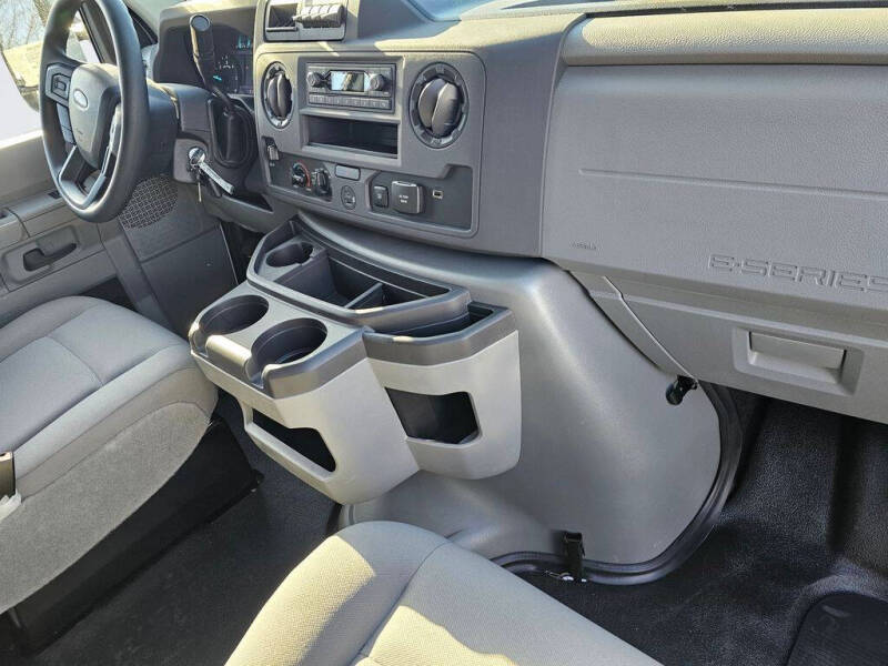 2025 Ford E-Series