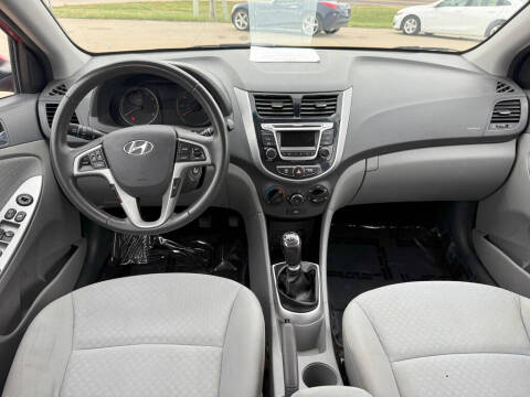 2014 Hyundai Accent SE