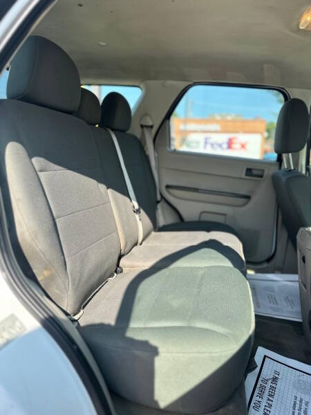 2010 Ford Escape XLS