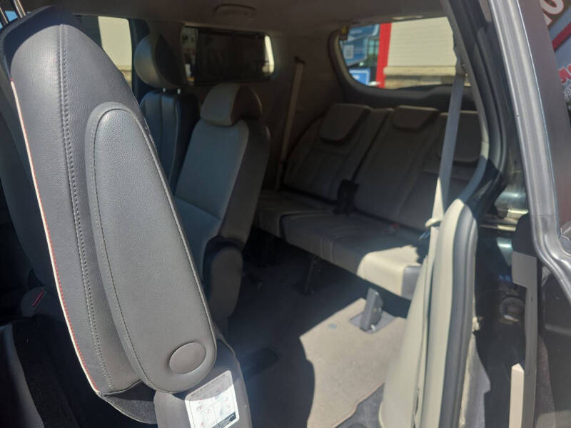 2017 Kia Sedona LX