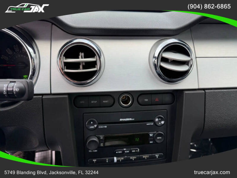 2006 Ford Mustang GT Deluxe